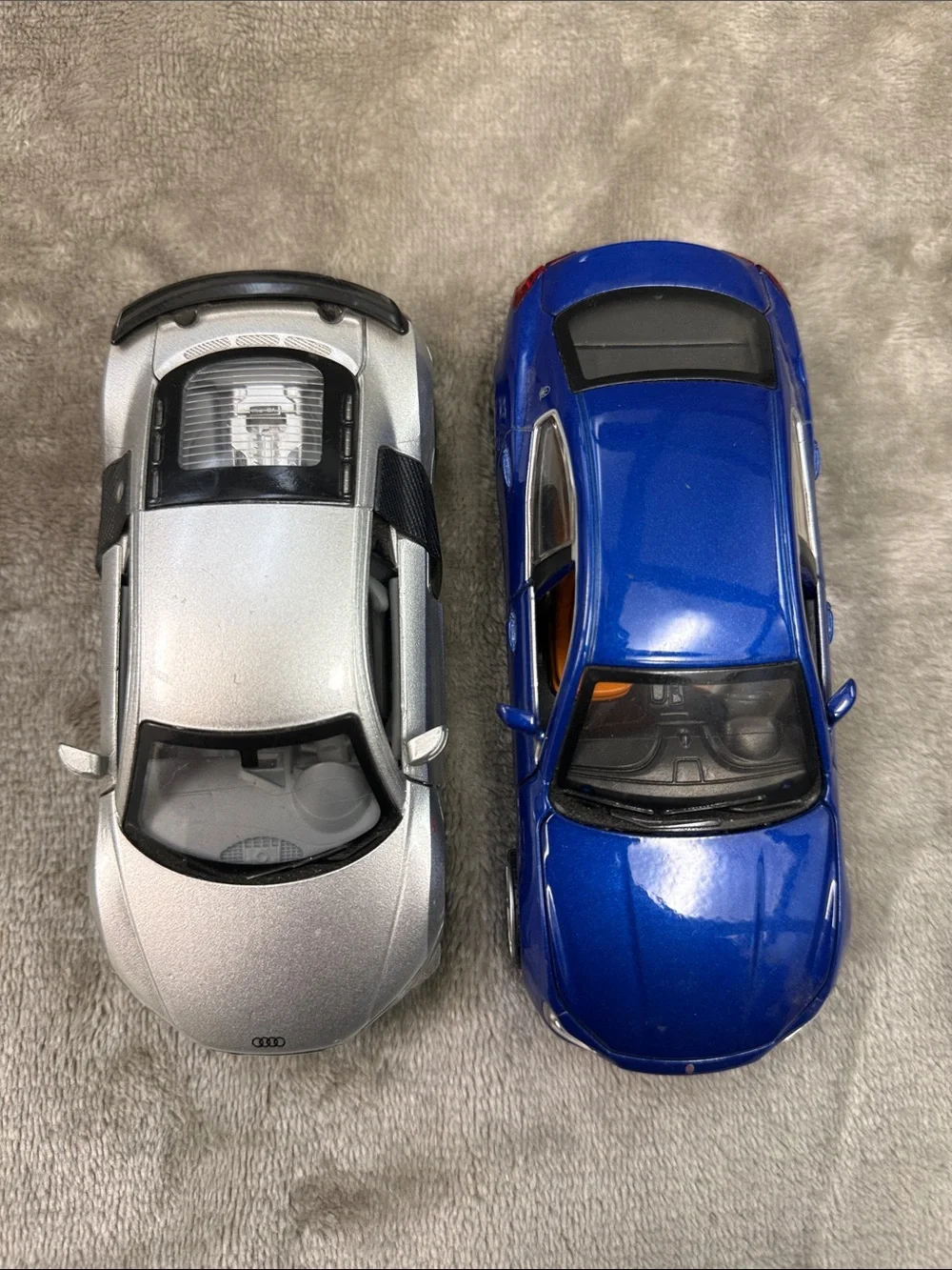 MSZ 1:43 Audi R8 GT Diecast Silver Black  & Maserati Ghibli 4.5